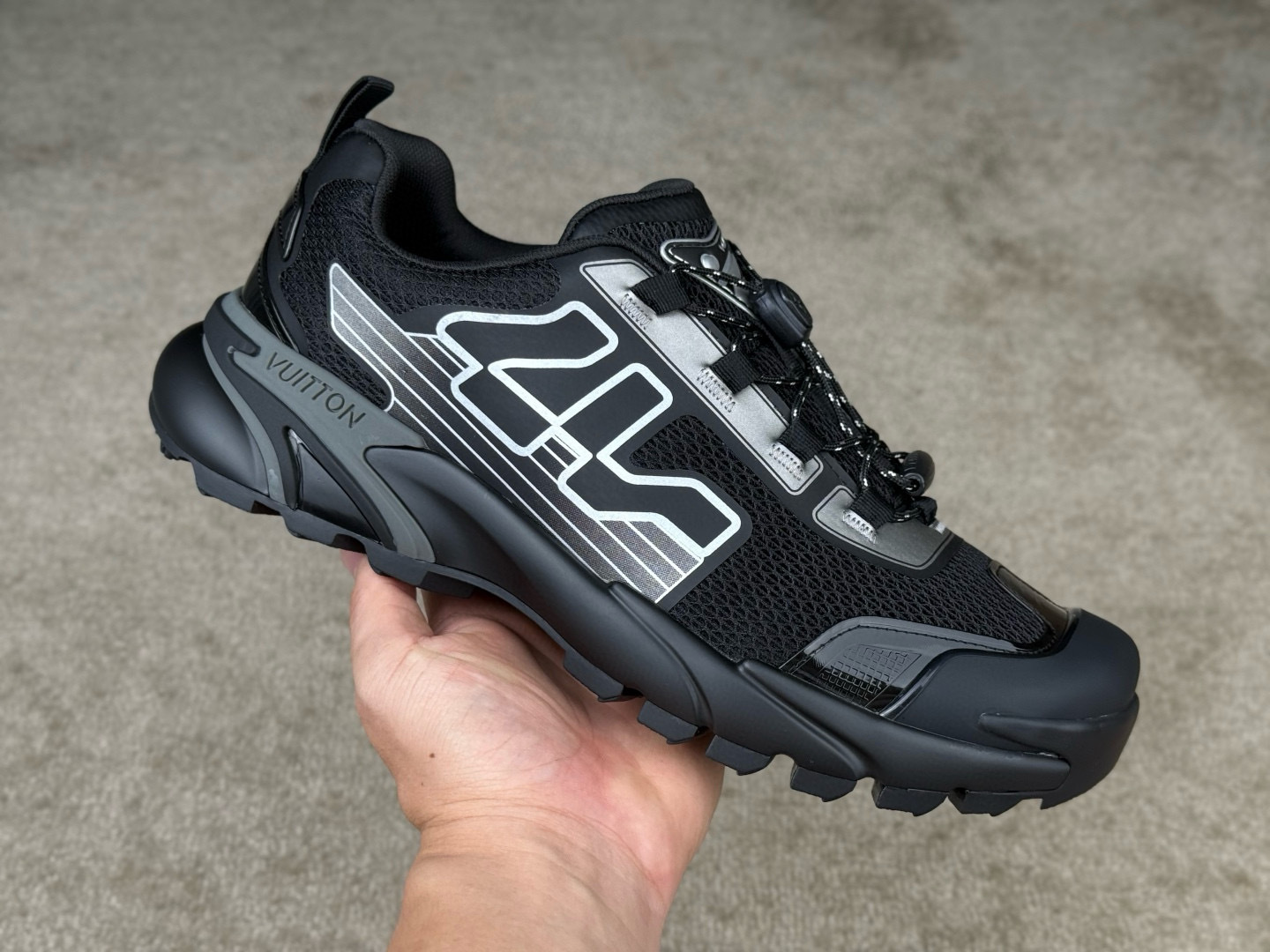 louis-vuitton-sneaker-lsvt1508-6838