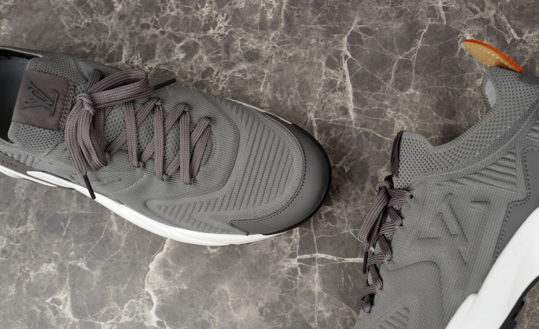 louis-vuitton-sneaker-lsvt1514-7841