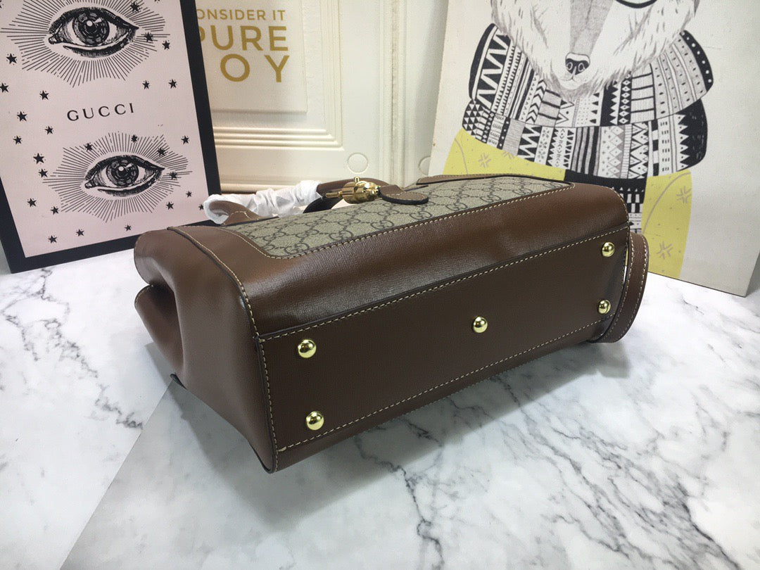 GC305 11.8x9.5x4.7inch