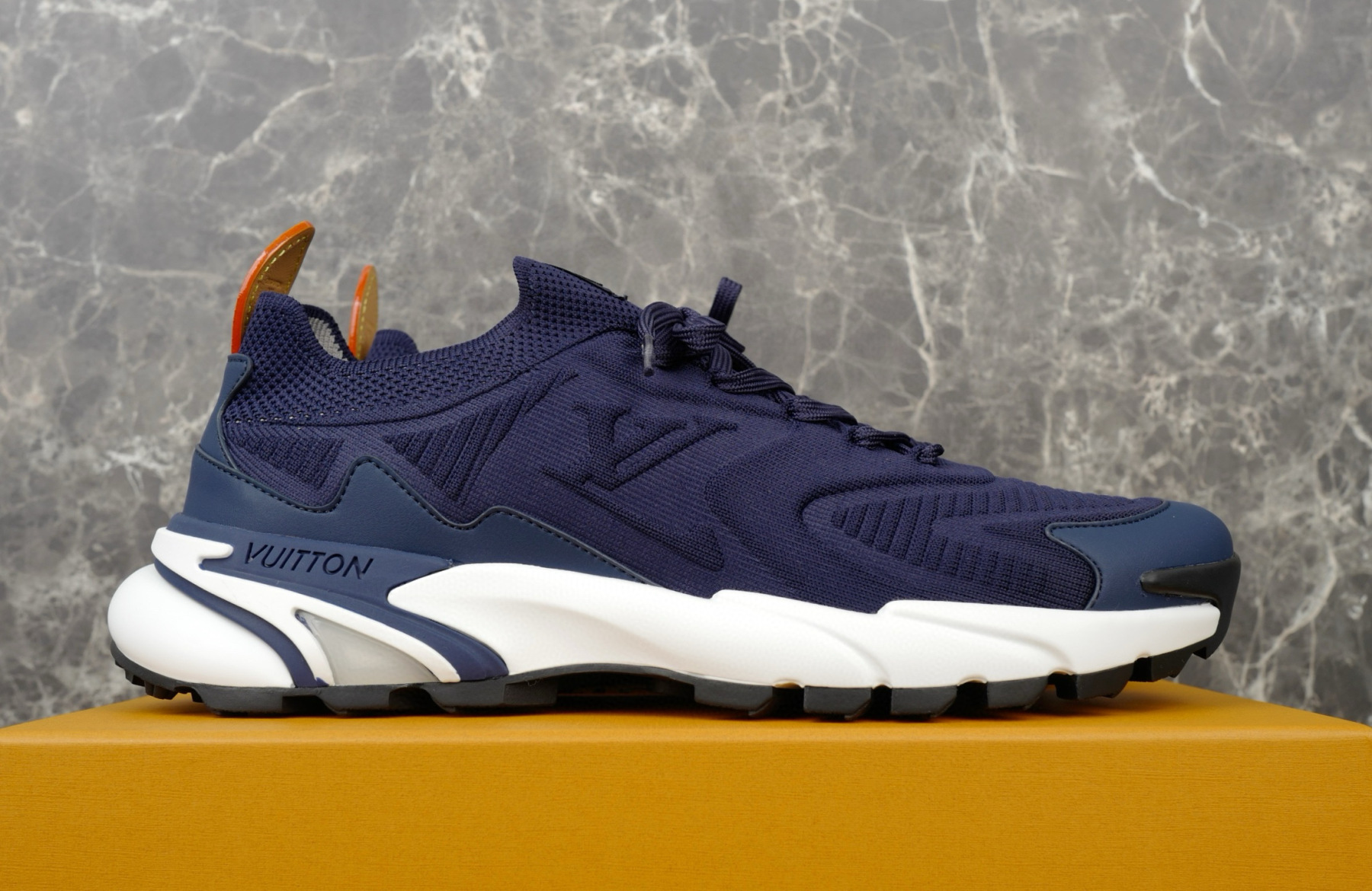 louis-vuitton-sneaker-lsvt1513-6732