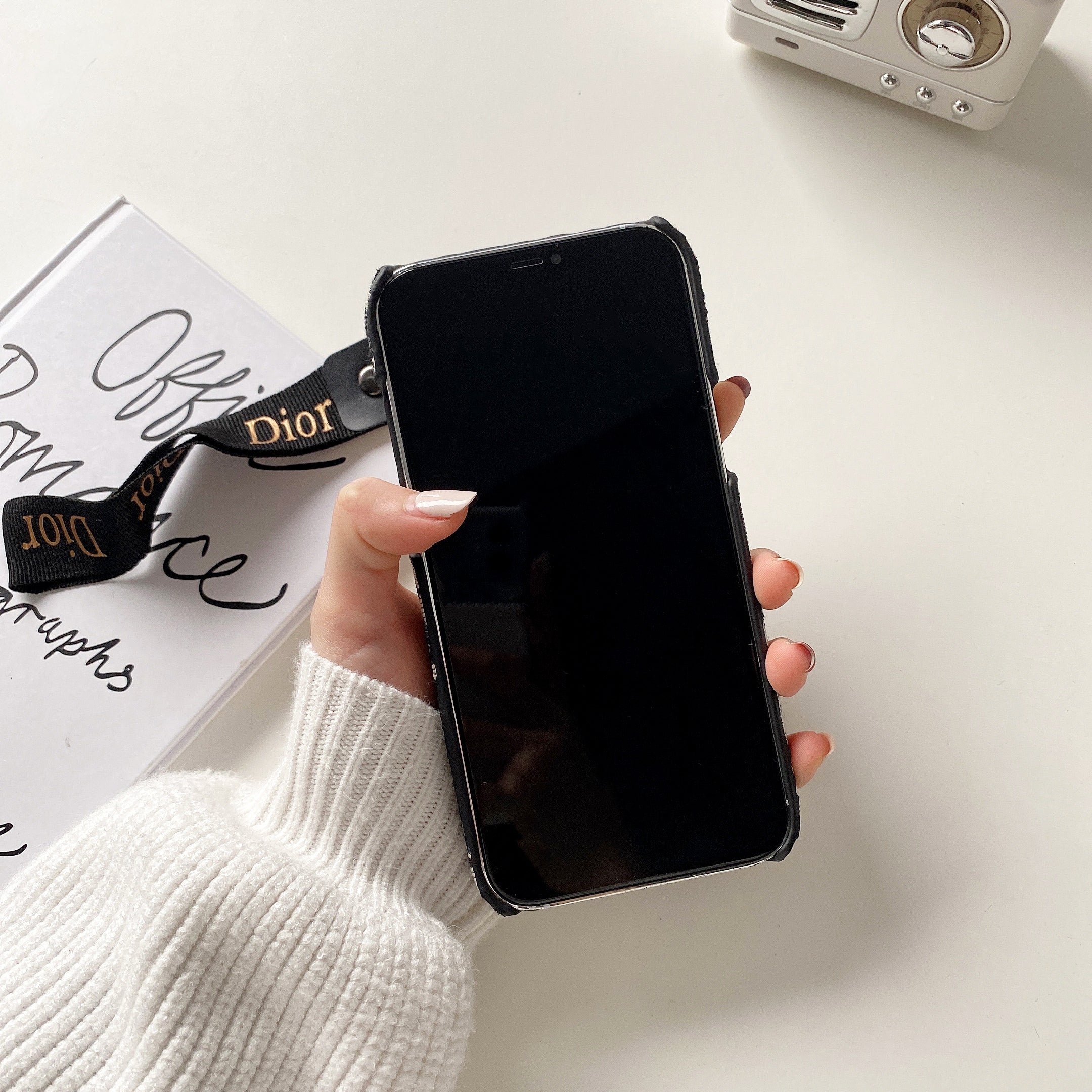 cd-iphone-case-with-strap-black-gs240315-6792