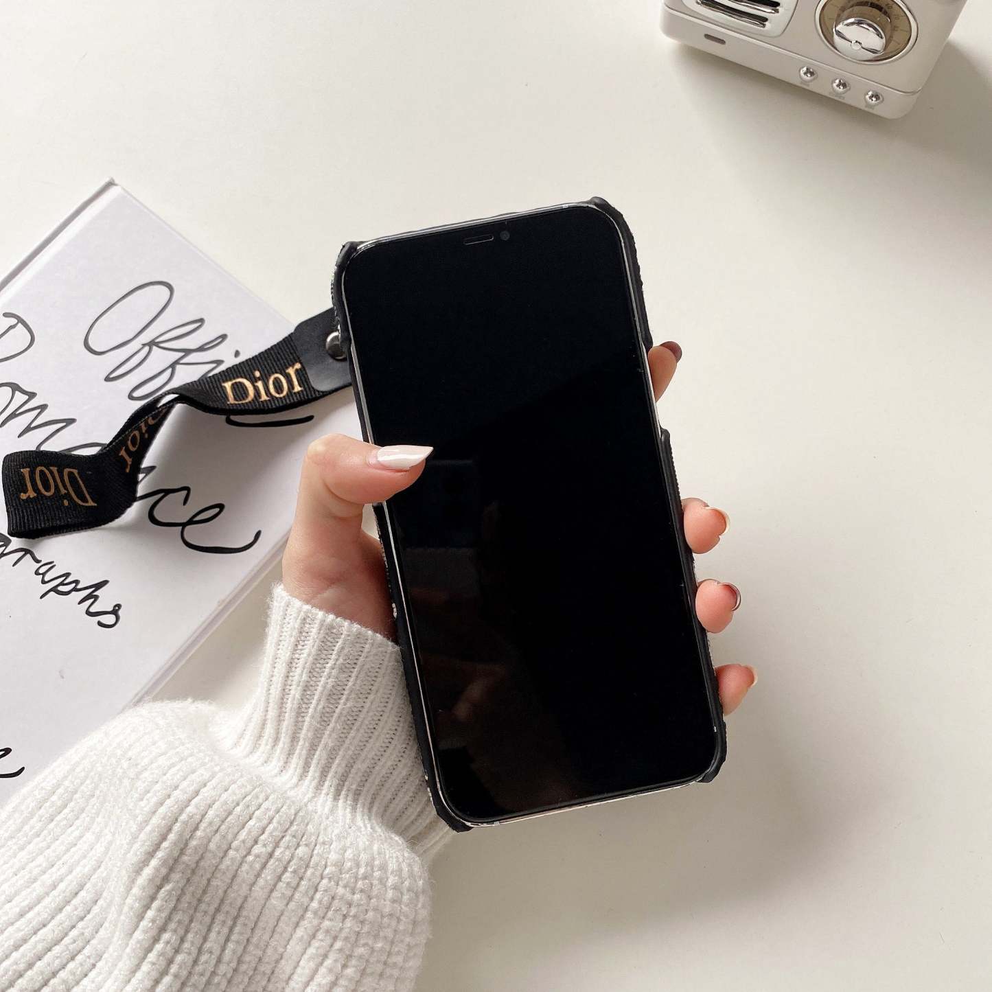 cd-iphone-case-with-strap-black-gs240315-6792