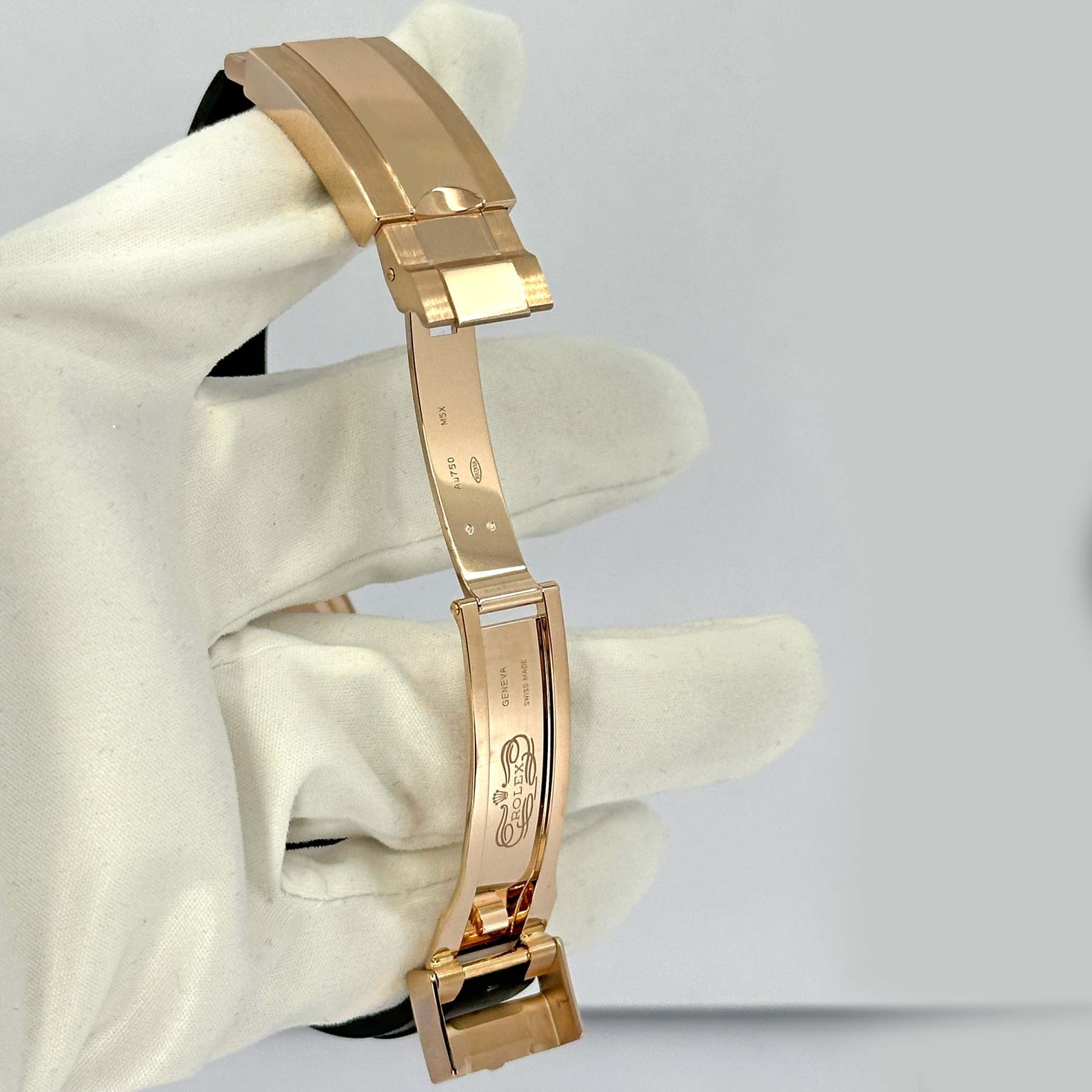 Rolex Cosmograph Daytona 40mm, 18k Everose Gold, Ref# 126515ln-0004