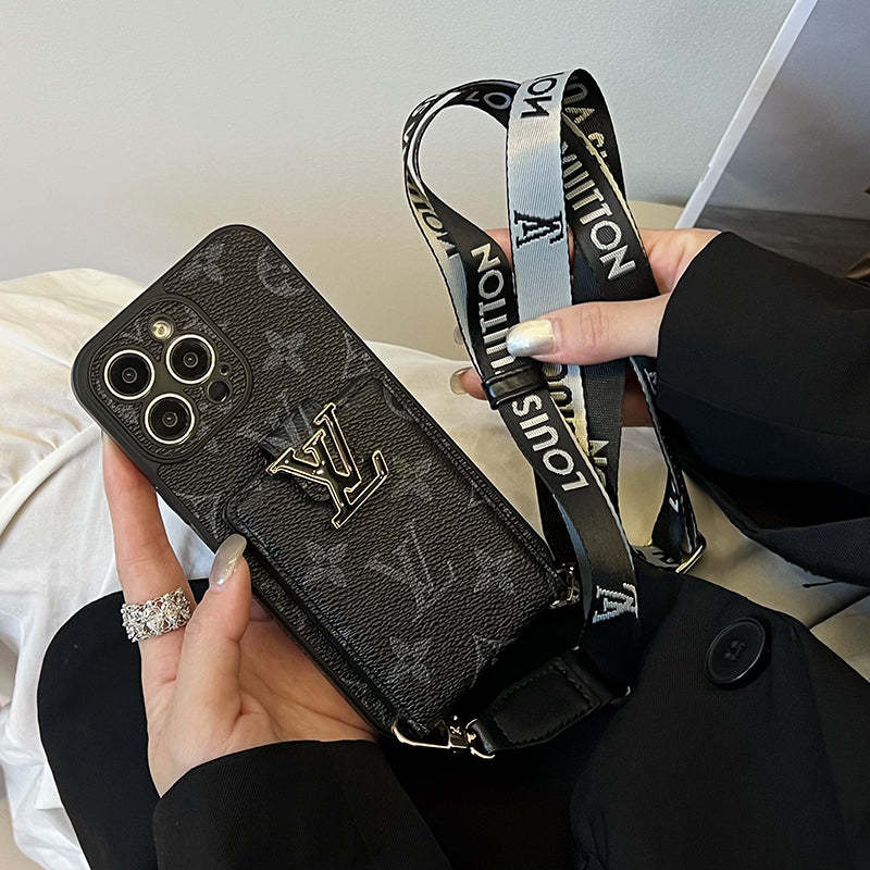 lou-card-bag-chain-black-iphone-case-2862