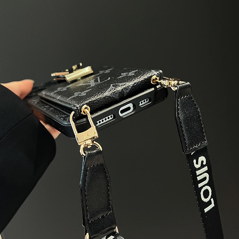 lou-card-bag-chain-black-iphone-case-2862