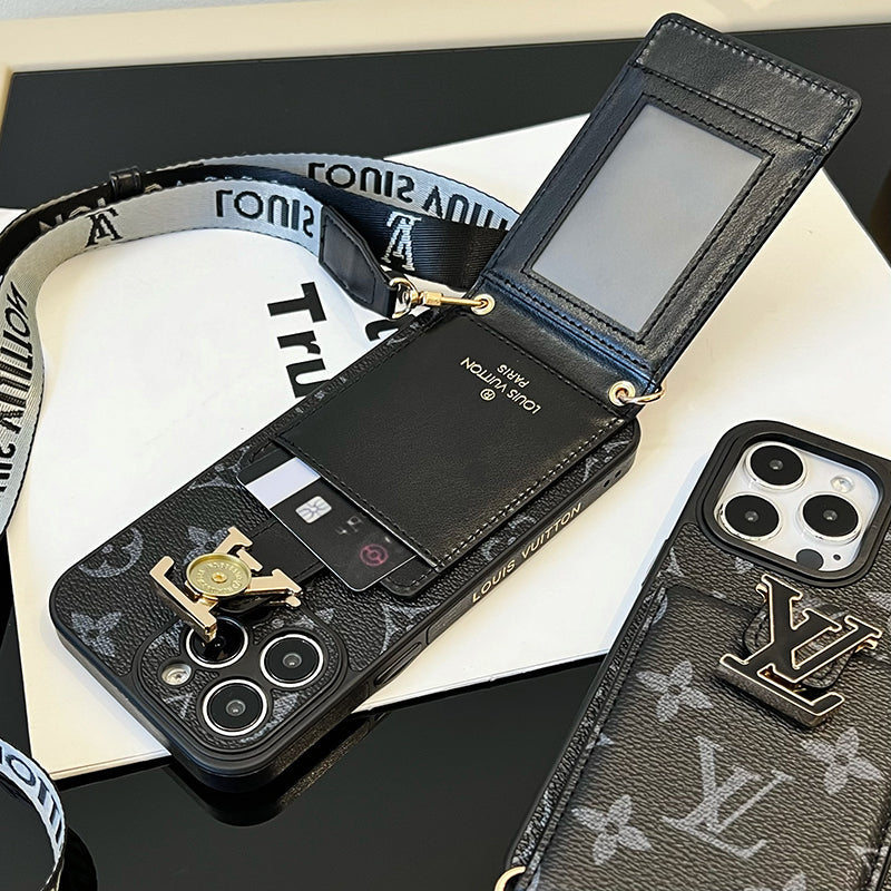 lou-card-bag-chain-black-iphone-case-2862