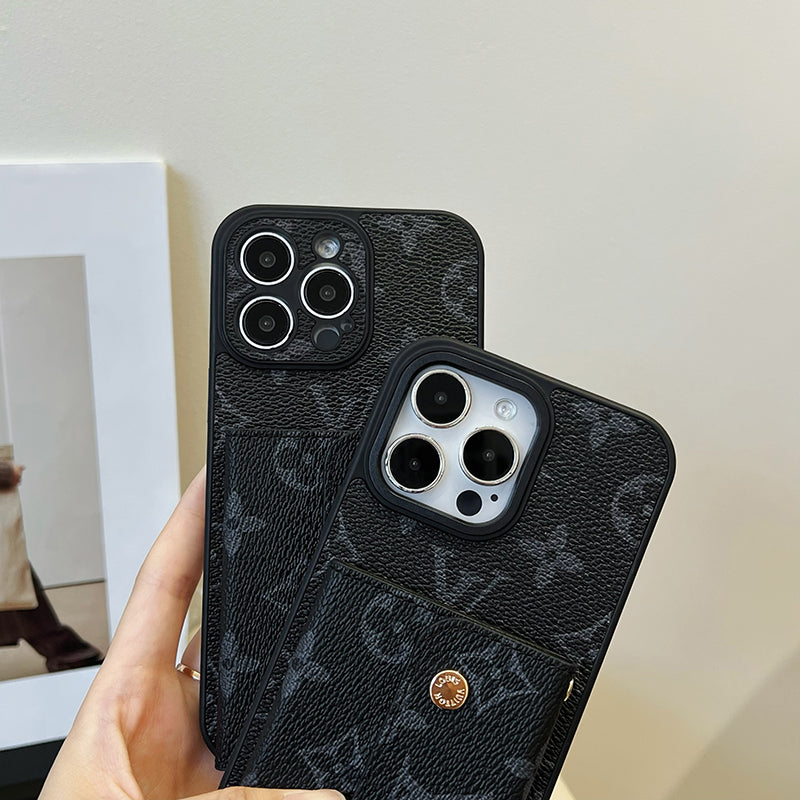 lou-card-bag-chain-black-iphone-case-9462