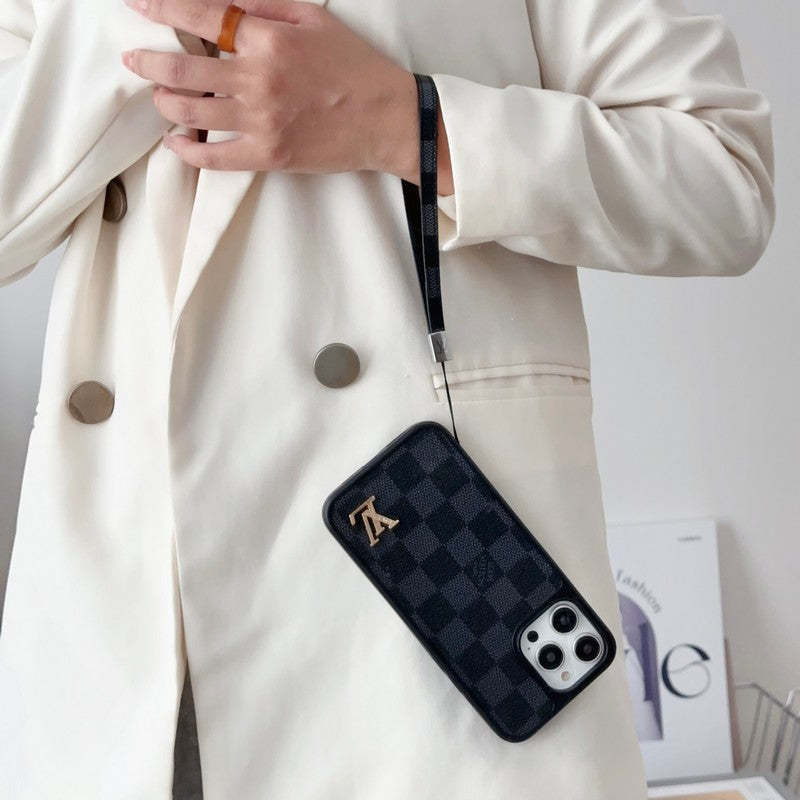 lou-classic-brown-hand-chain-iphone-case-1342