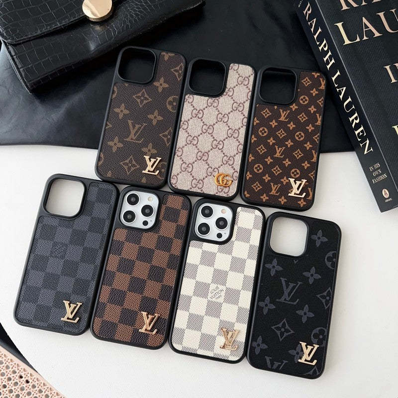lou-classic-brown-iphone-case-525