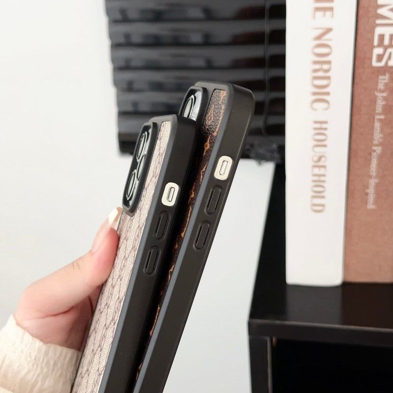 lou-classic-brown-hand-chain-iphone-case-1342