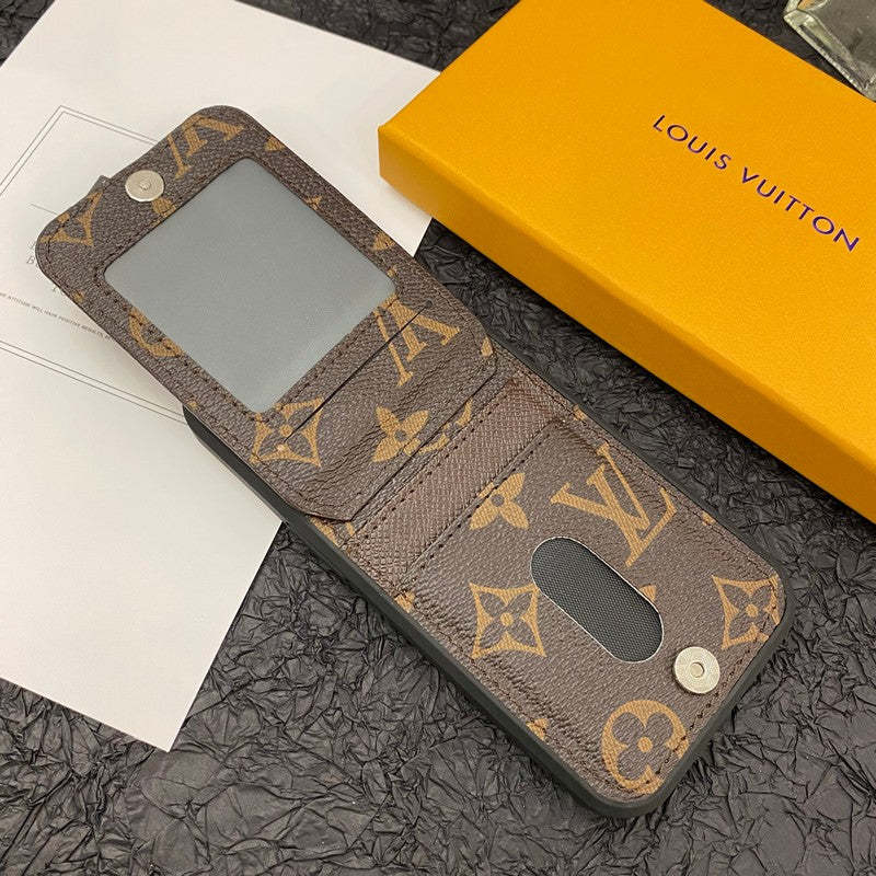 lou-card-bag-iphone-case-3623