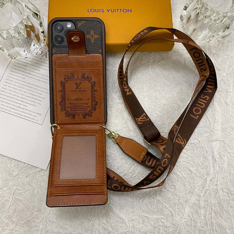lou-card-bag-chain-iphone-case-3618