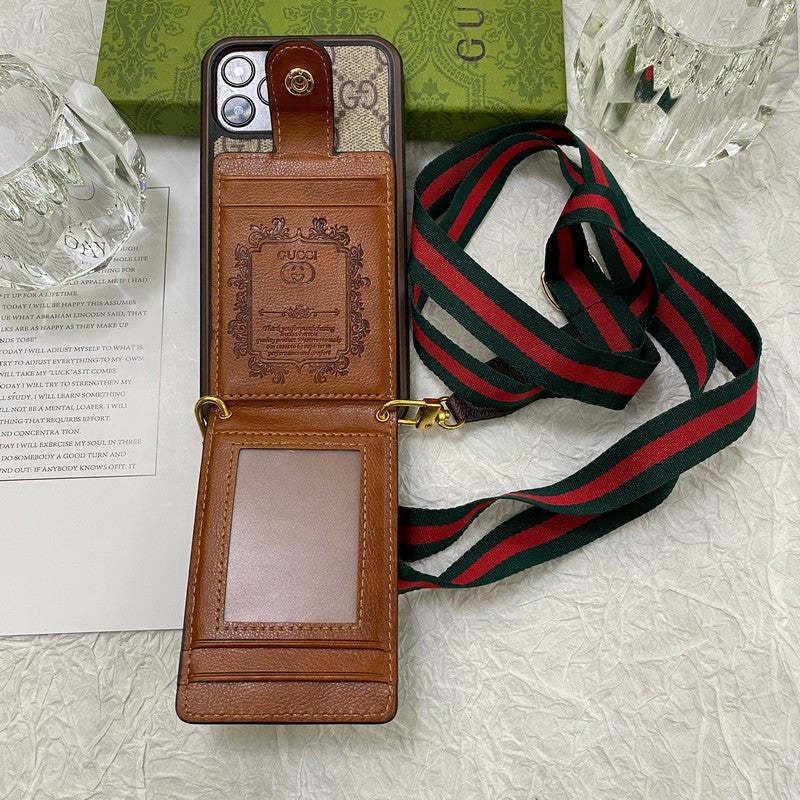 lou-card-bag-chain-iphone-case-3618