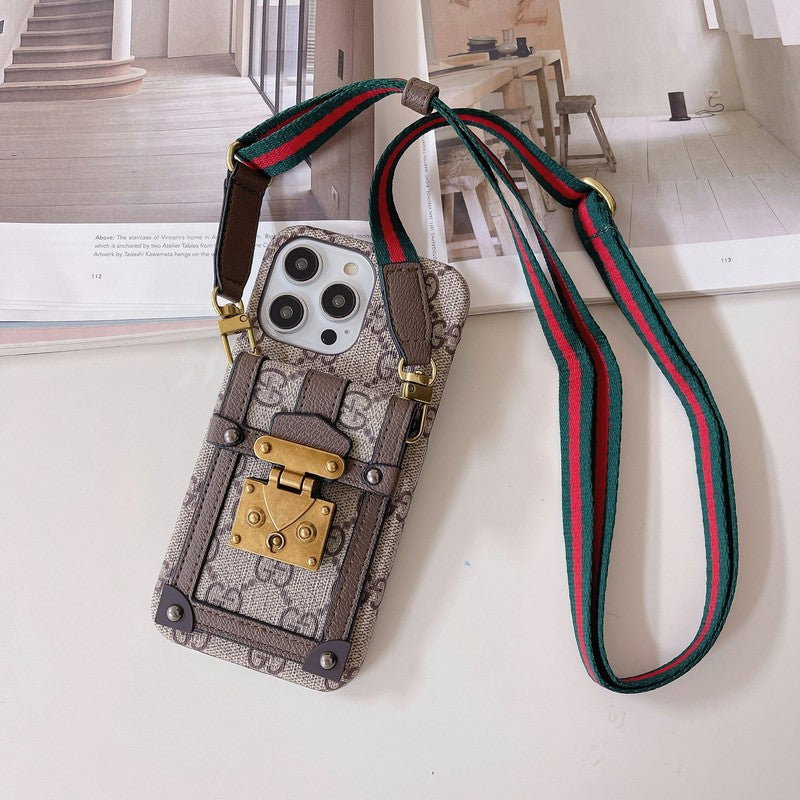 lou-gg-card-holder-chain-iphone-case-9078