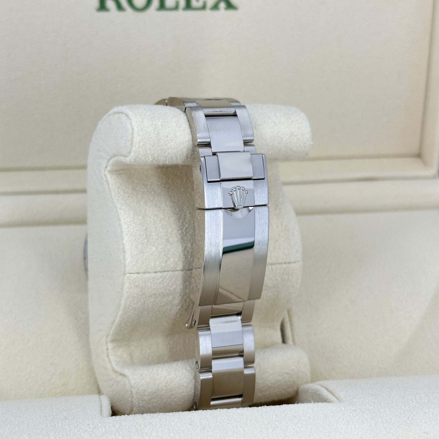 Rolex Cosmograph Daytona 40mm, 18k White Gold, Ref# 126509-0003