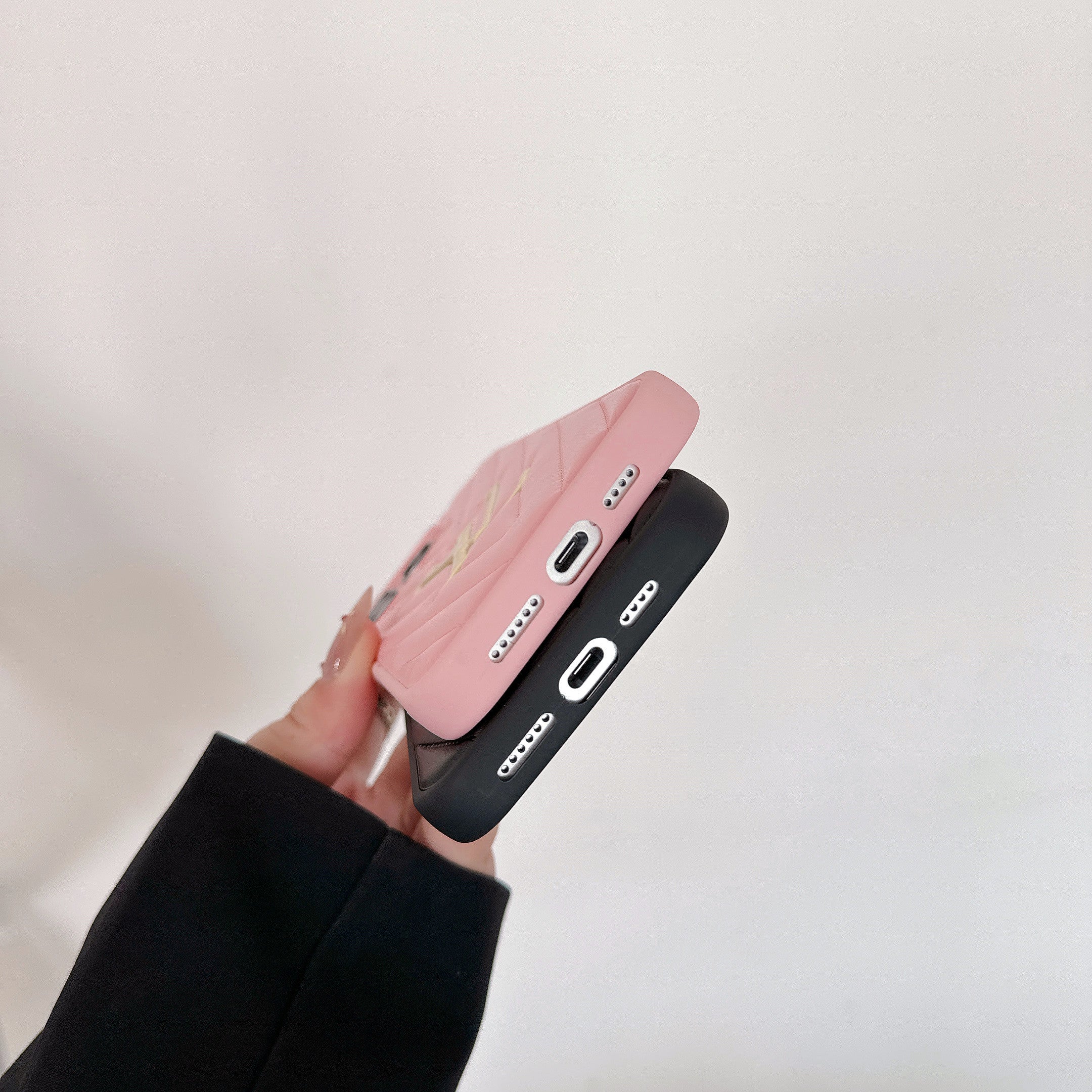 lou-leather-iphone-case-3321