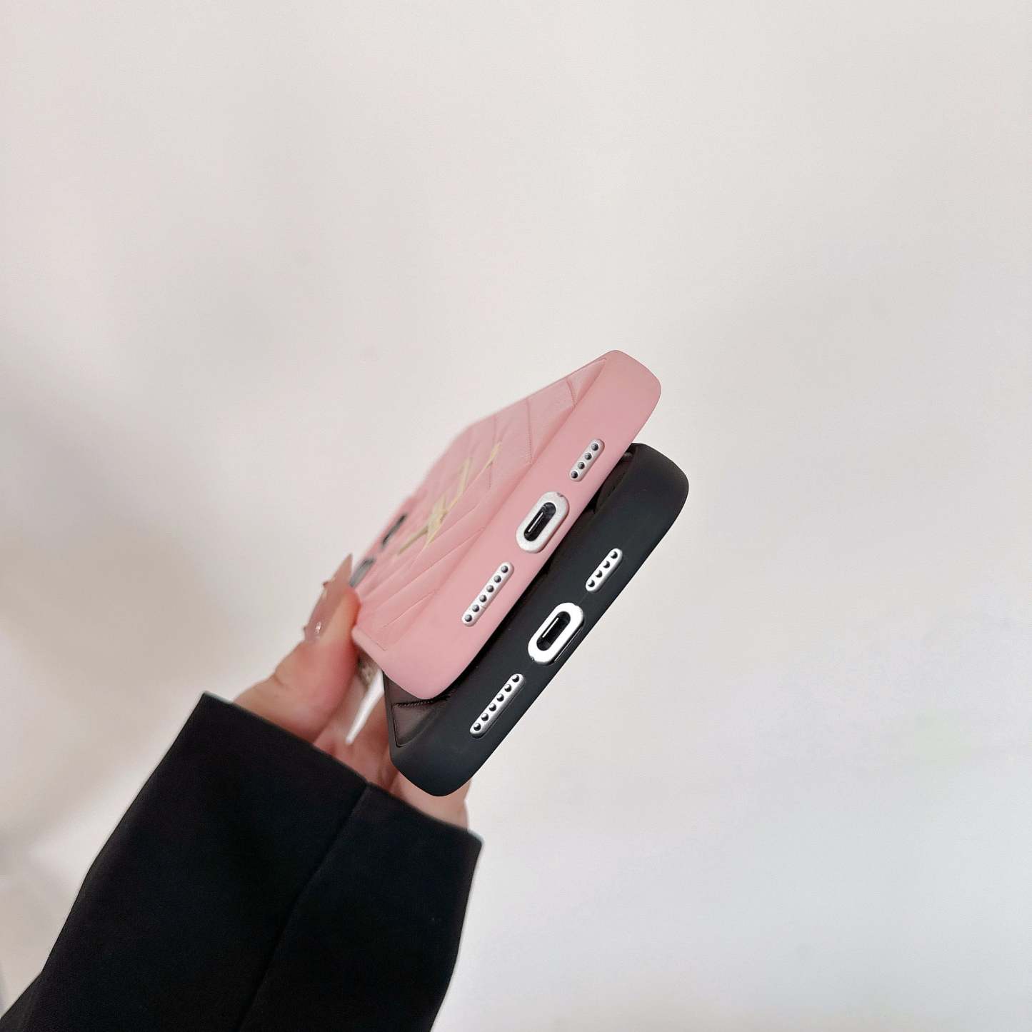 lou-leather-iphone-case-3321