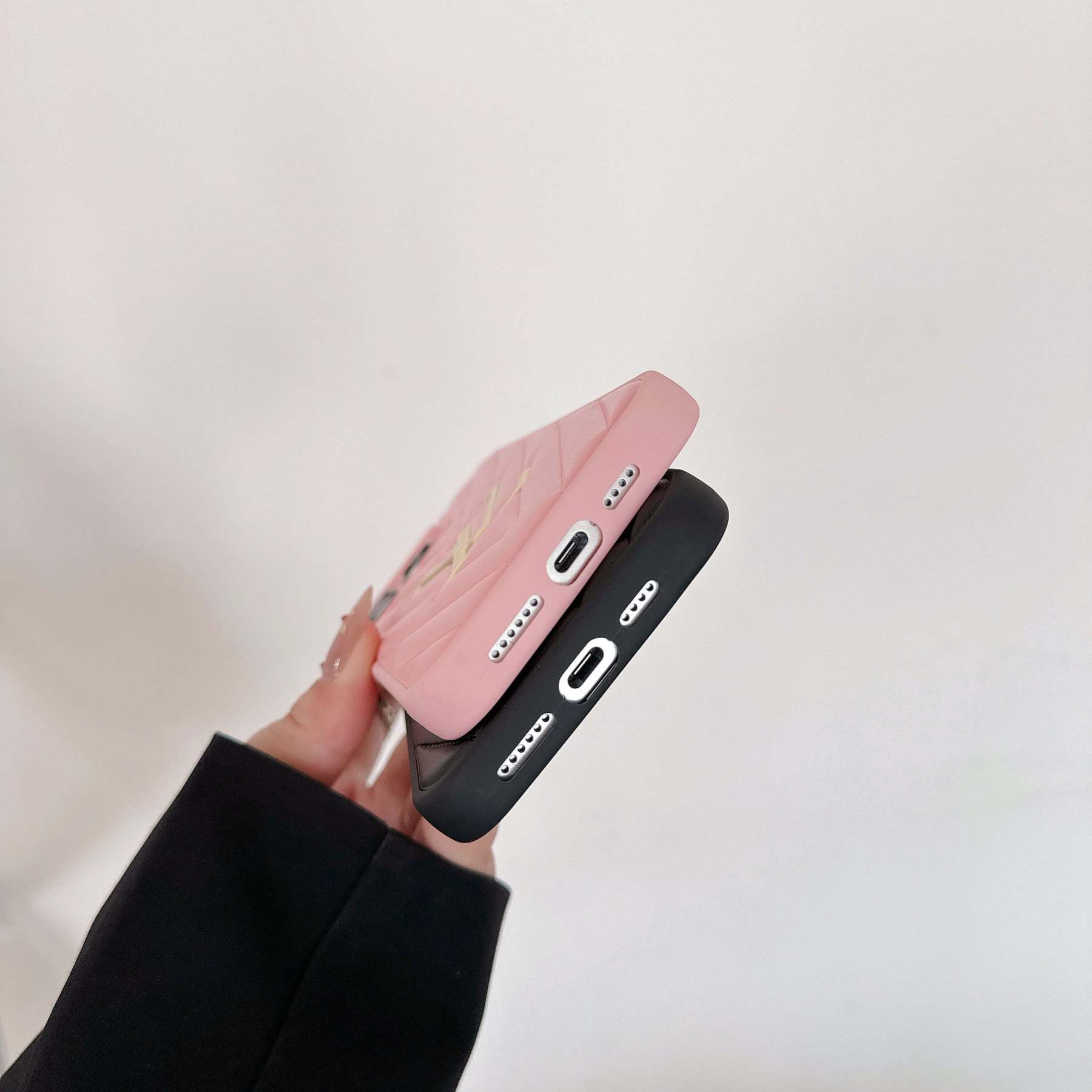 lou-leather-iphone-case-3321