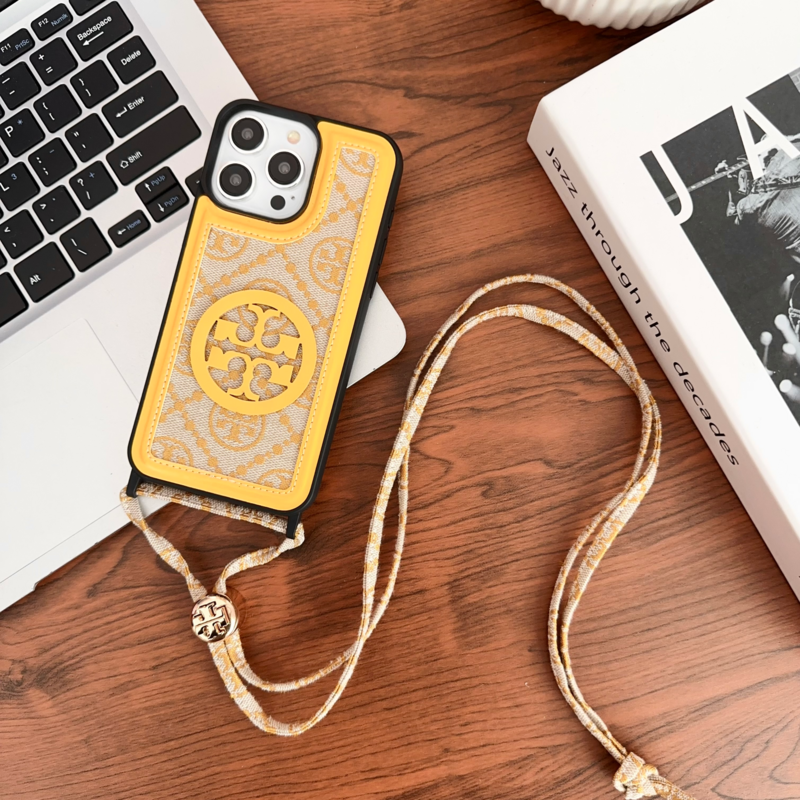 tory-leather-iphone-case-7311