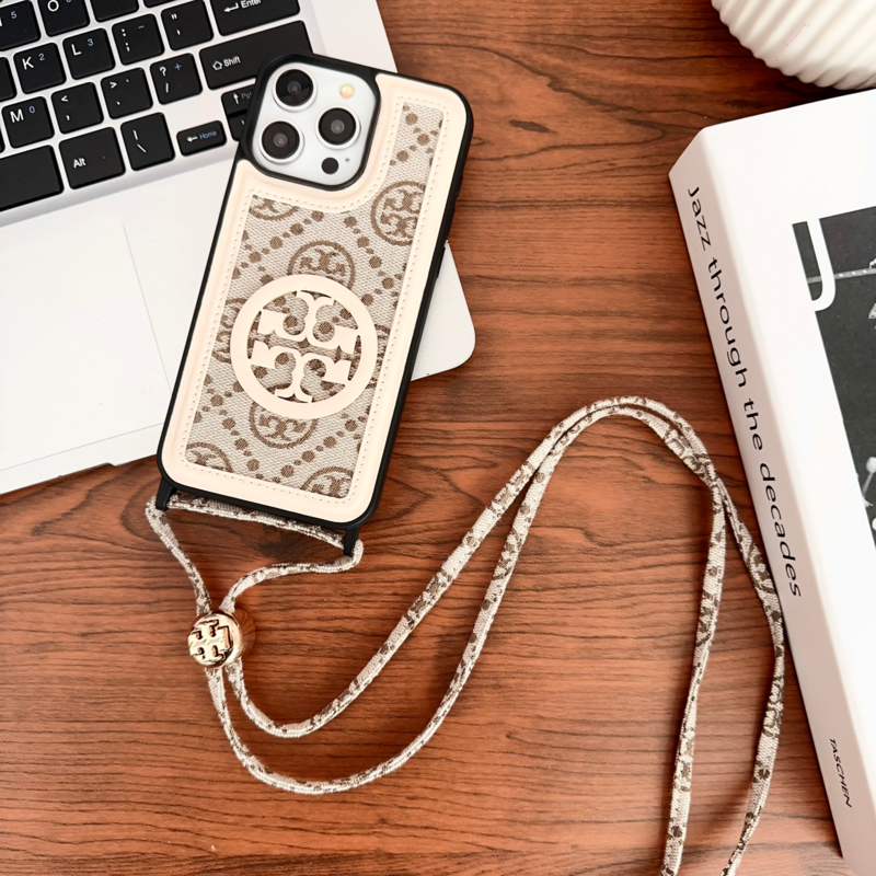 tory-leather-iphone-case-7311