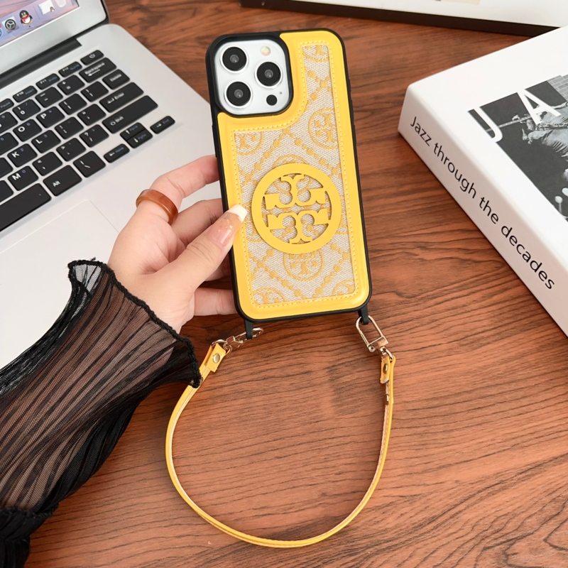 tory-leather-iphone-case-7311