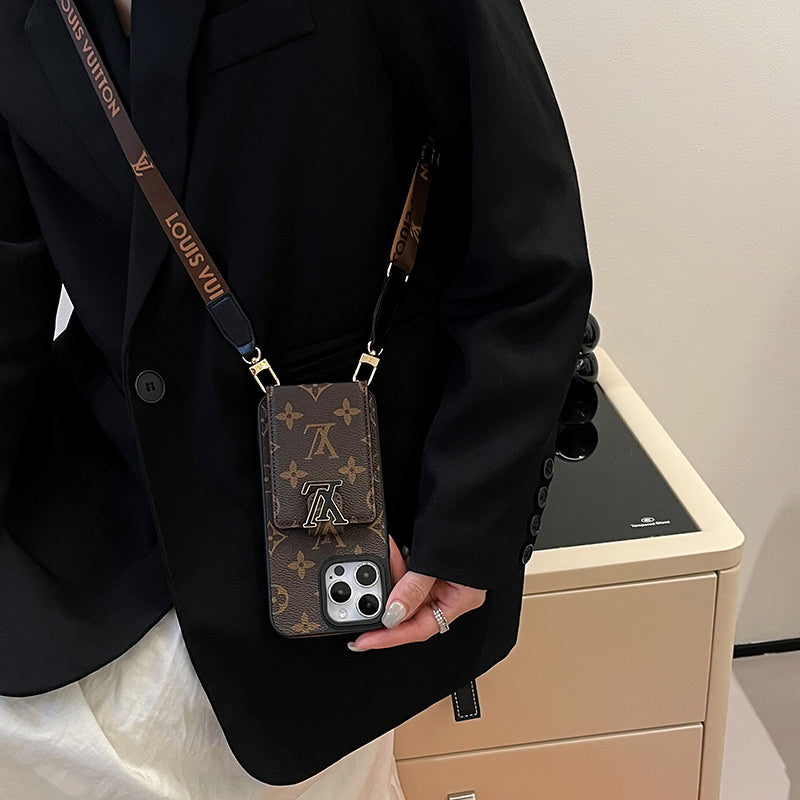 lou-card-bag-chain-iphone-case-3613