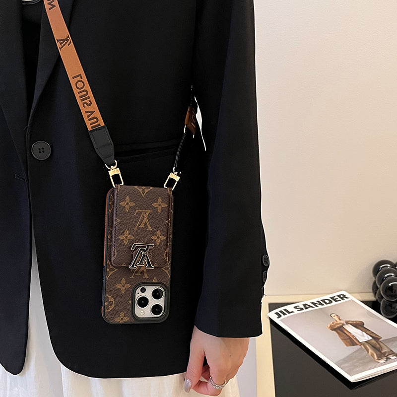 lou-card-bag-chain-iphone-case-3613