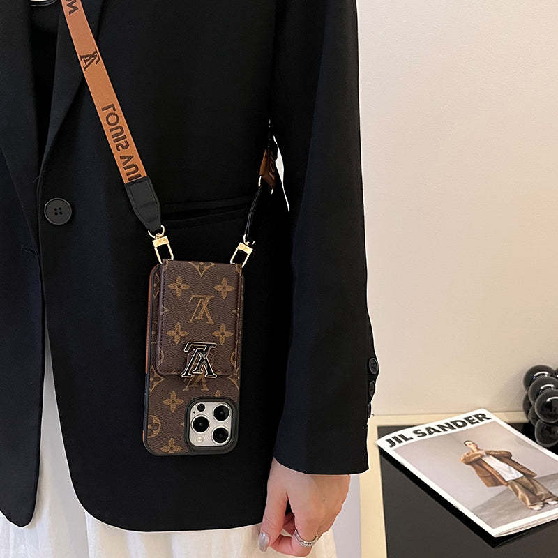 lou-card-bag-chain-iphone-case-3613