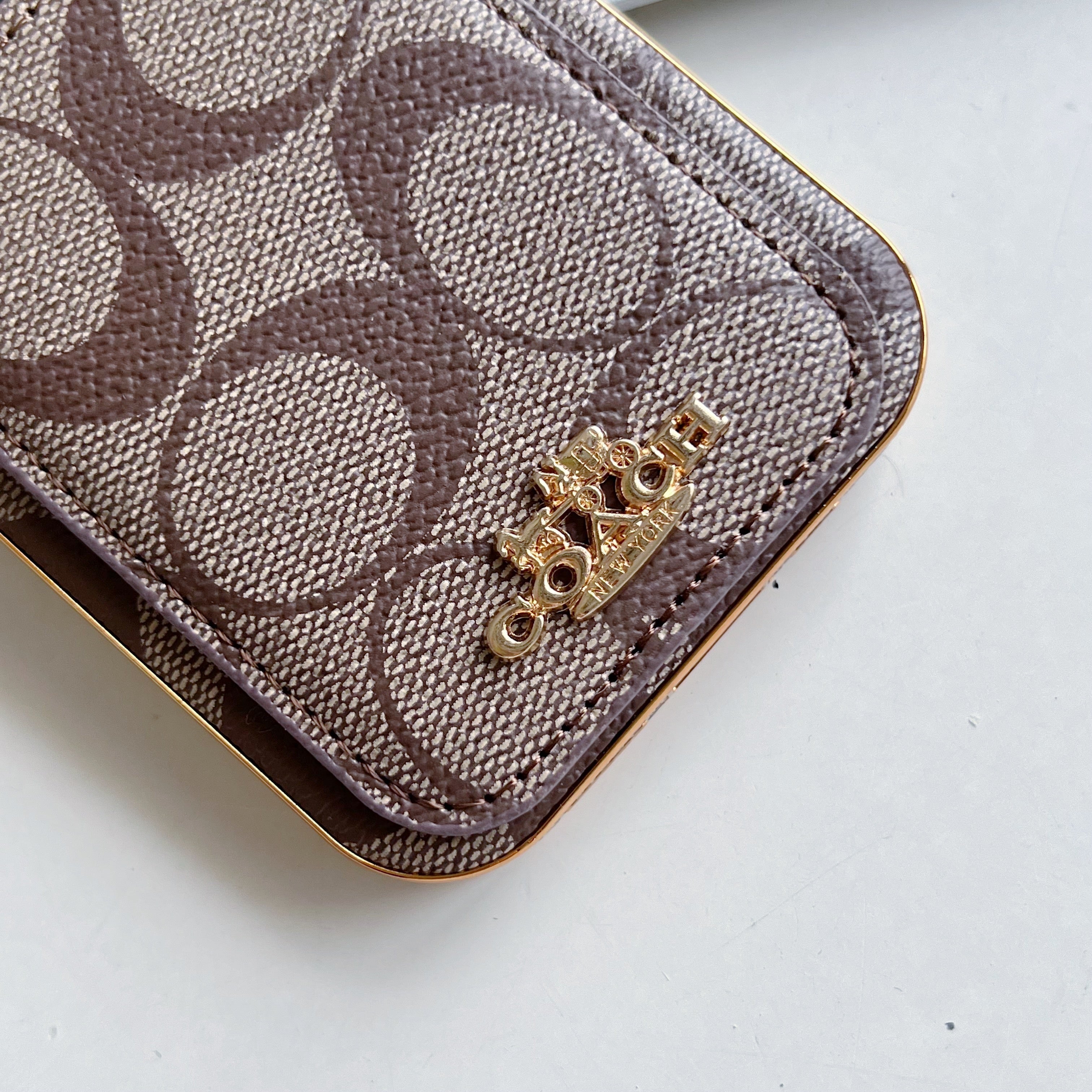 coach-iphone-case-with-card-holder-coffee-kb241651-3942