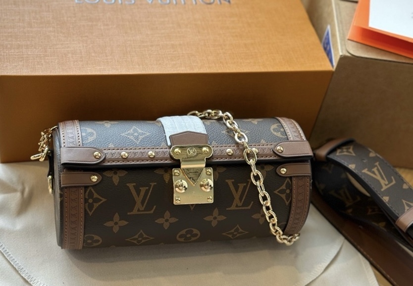 l-papillon-trunk-889