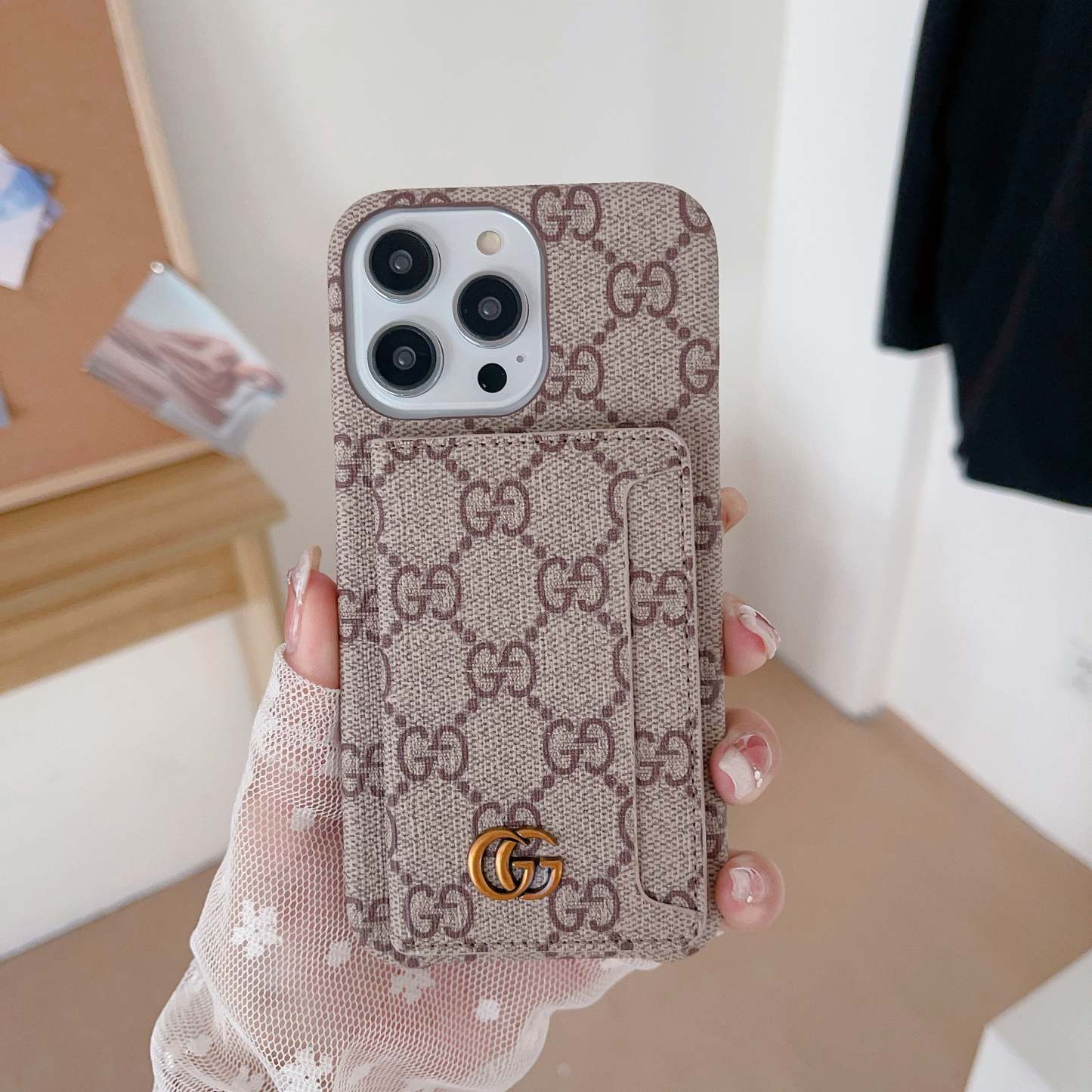 gg-card-holder-iphone-case-9533