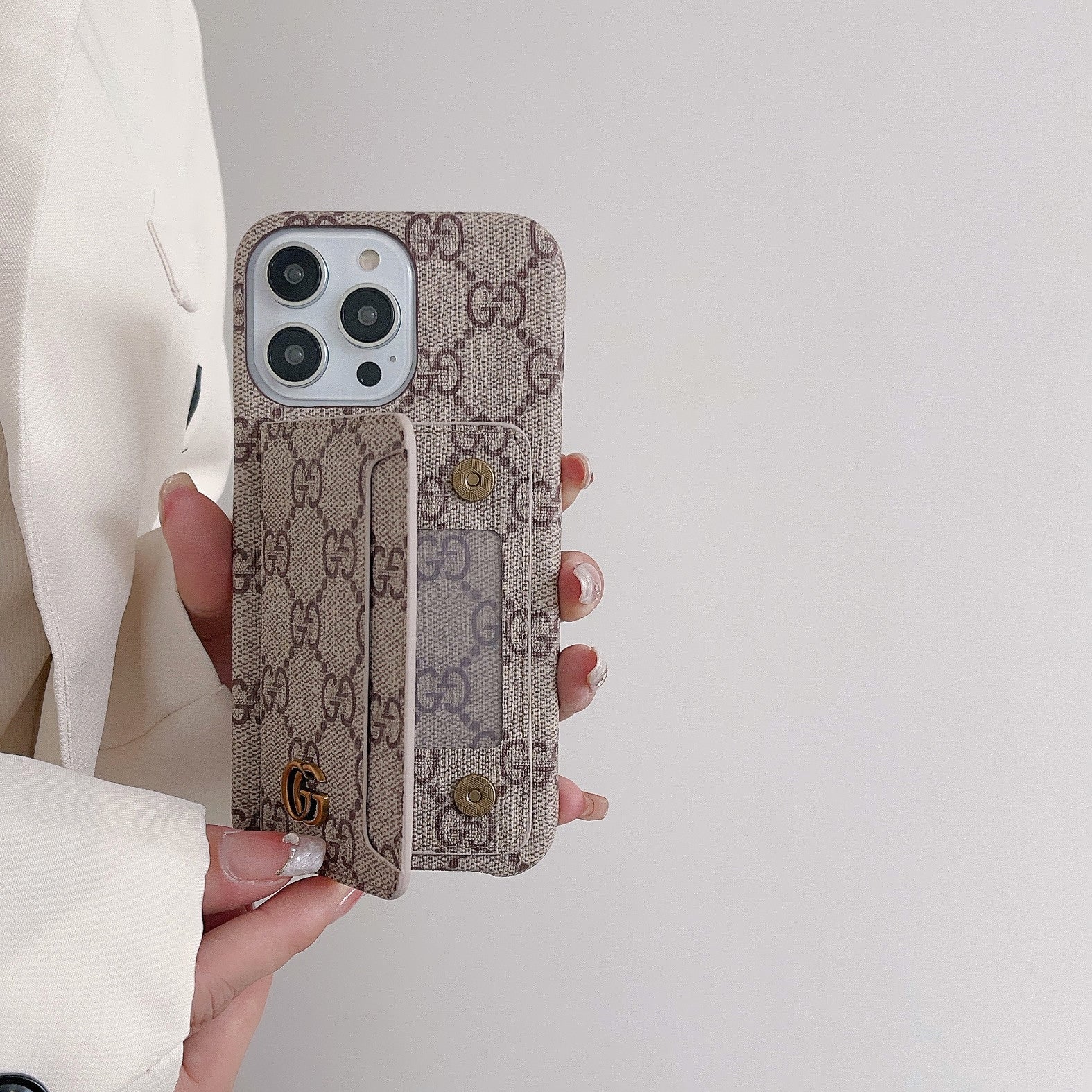 gg-card-holder-iphone-case-9533