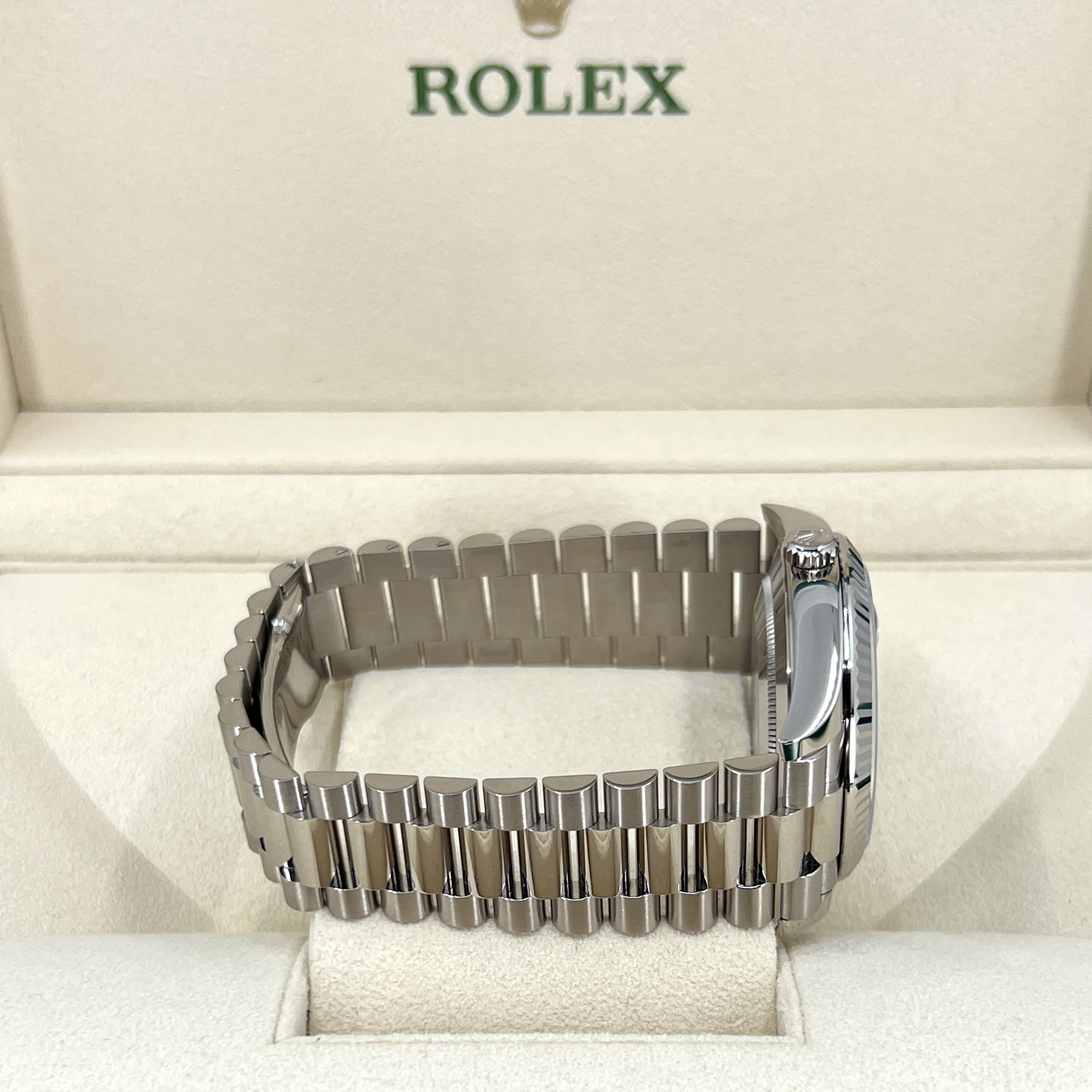 Rolex Day-Date 40 White gold Ref# 228239-0007