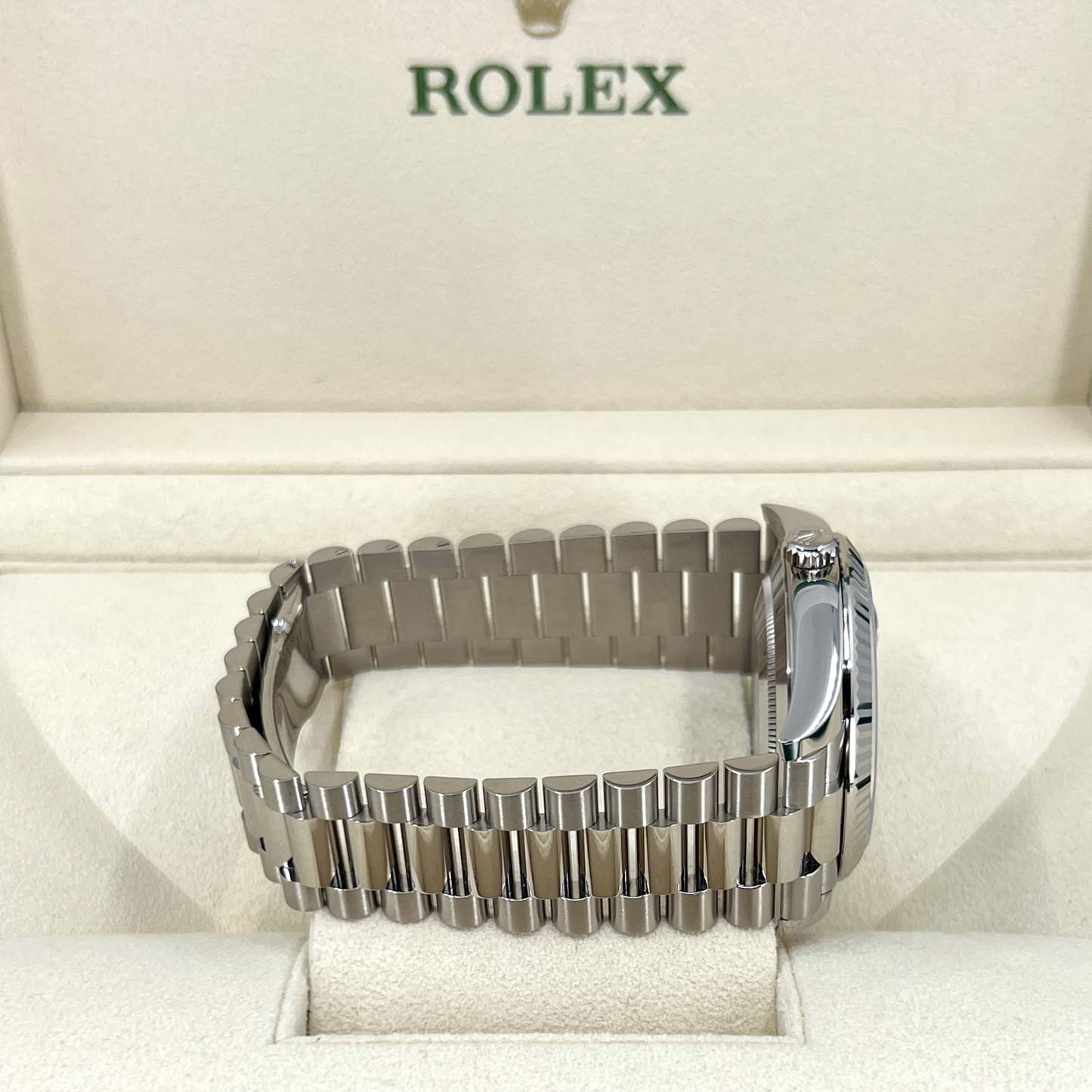 Rolex Day-Date 40 White gold Ref# 228239-0007