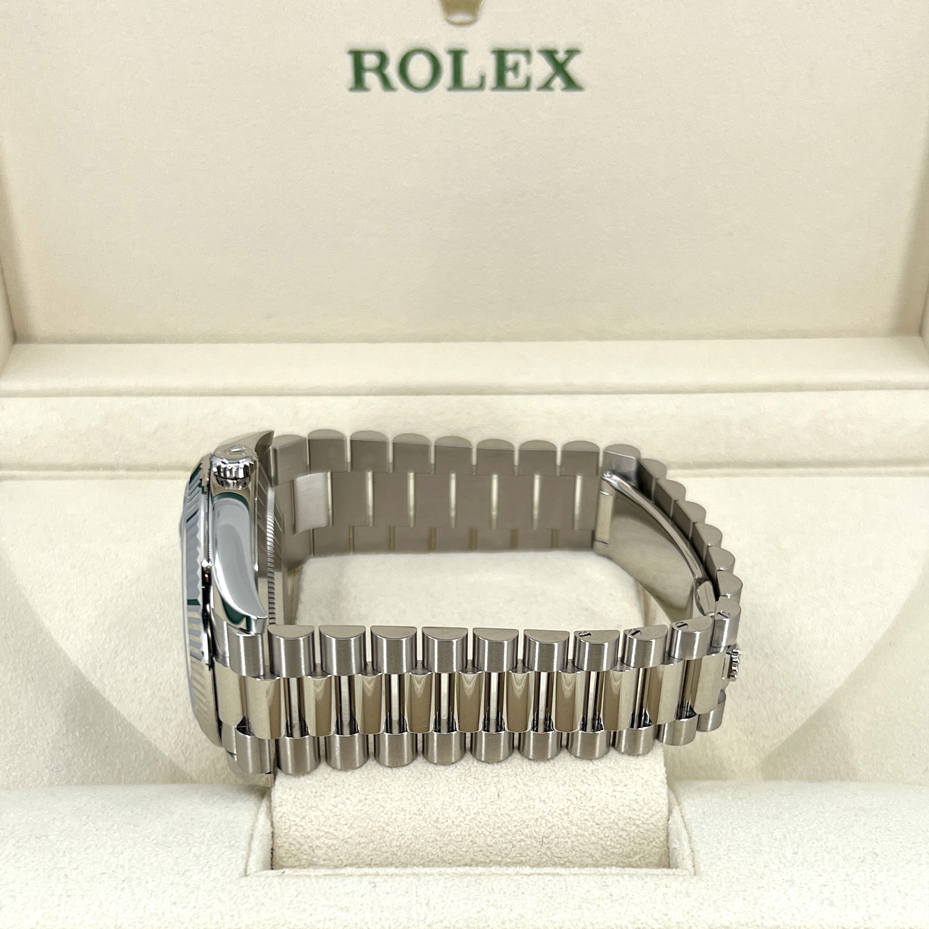 Rolex Day-Date 40 White gold Ref# 228239-0007
