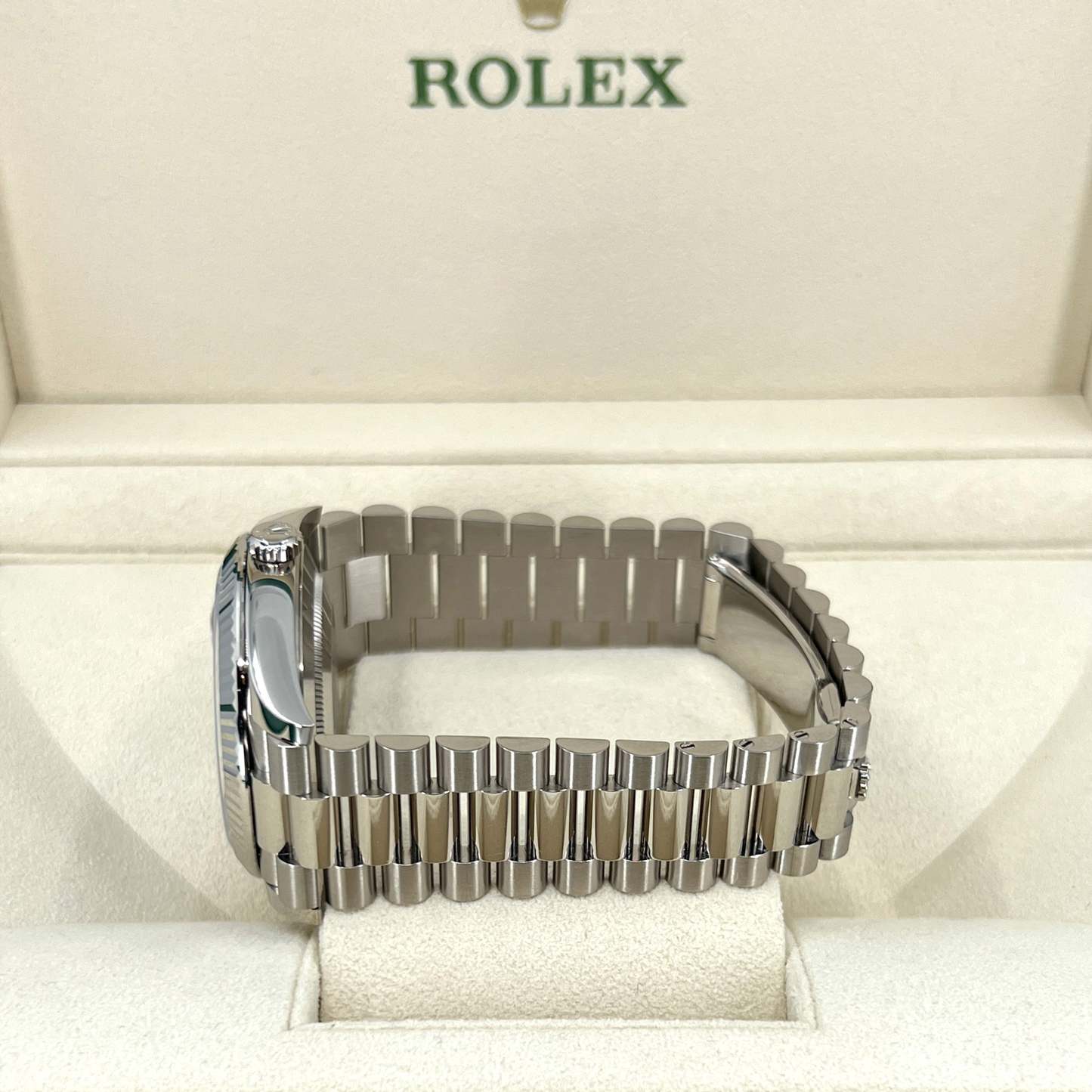 Rolex Day-Date 40 White gold Ref# 228239-0007