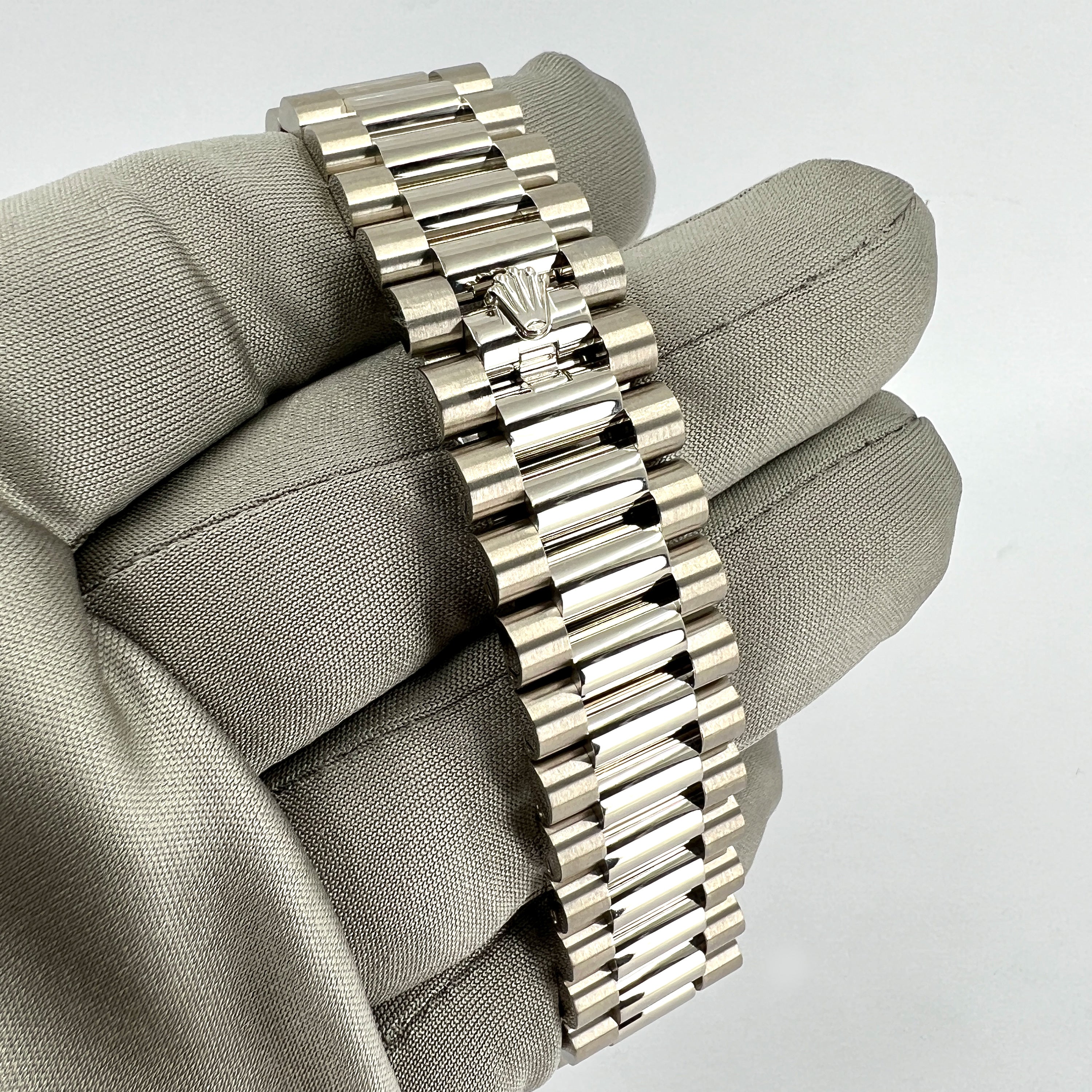Rolex Day-Date 40 White gold Ref# 228239-0007