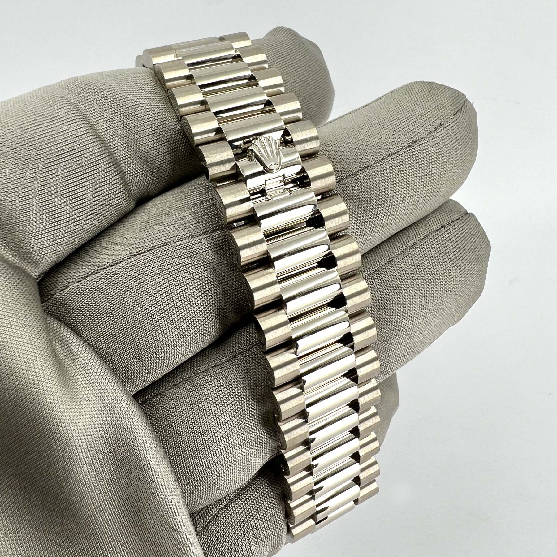 Rolex Day-Date 40 White gold Ref# 228239-0007