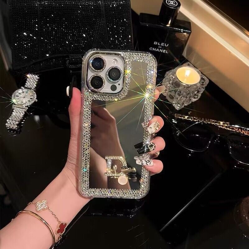 glamorous-beauty-mirror-iphone-case-makeup-style-on-the-go-9108