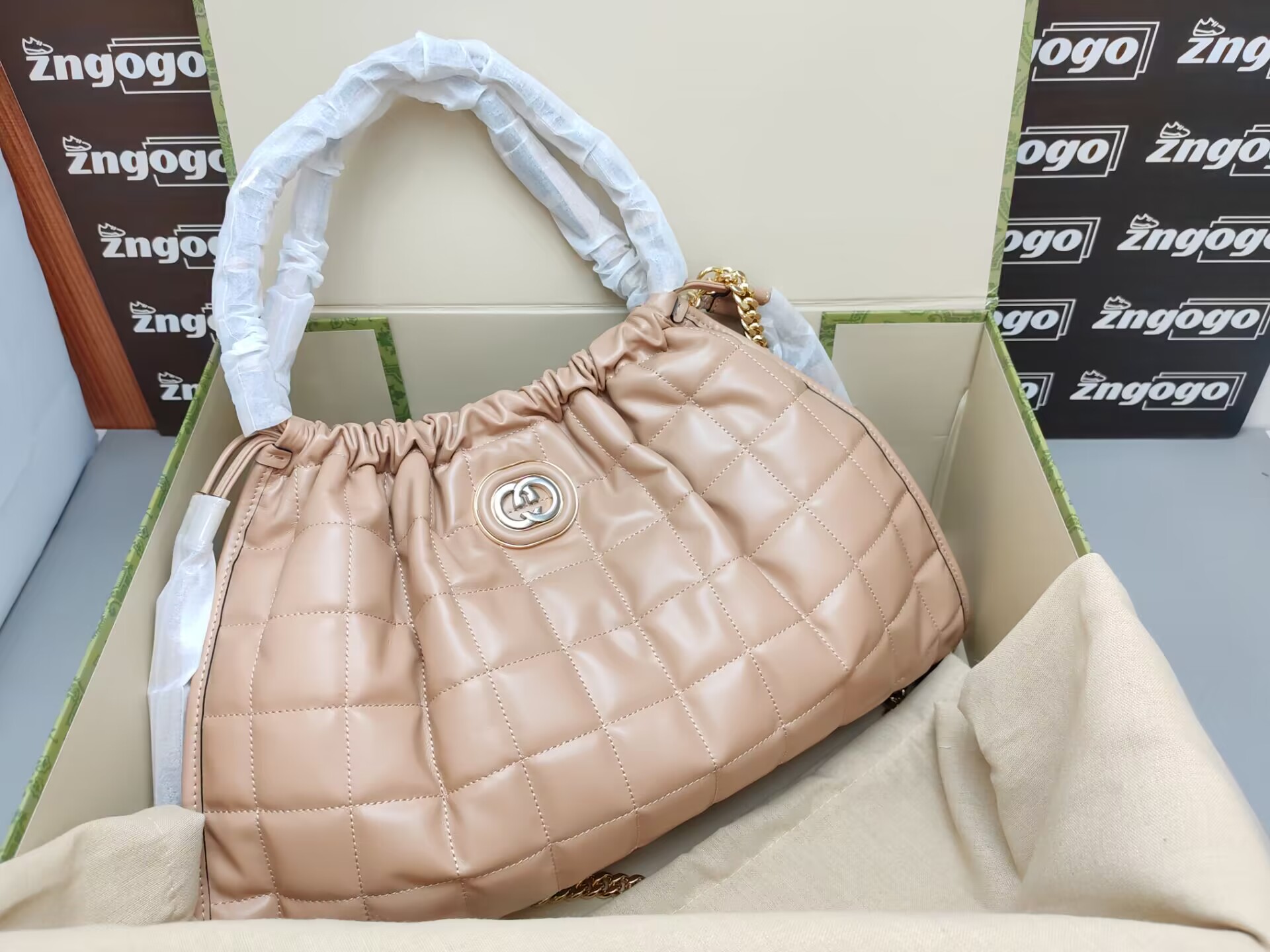 gg-women-handbag-9350