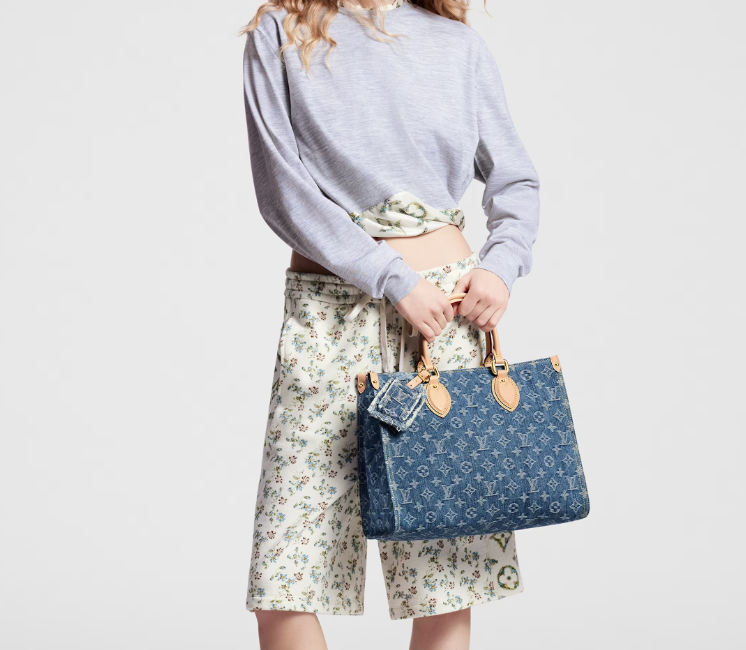 New Louis Remix OnTheGo MM denim bag size: 35 x 27 x 14 cm