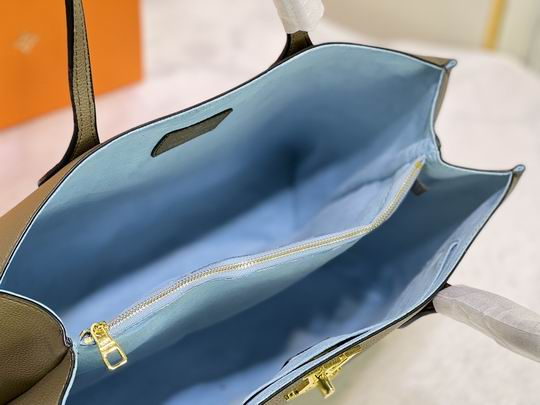 louis-lockme-m57345-bag-size-42x28x15cm-7502