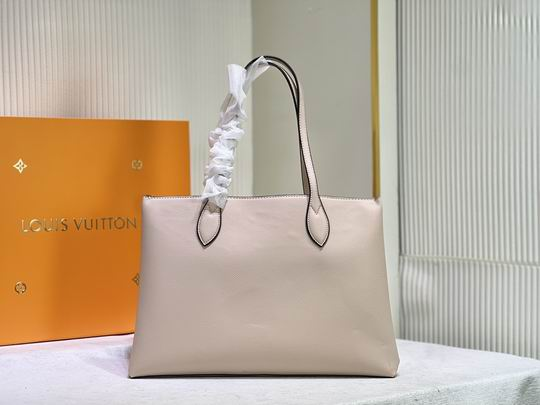 louis-lockme-m57345-bag-size-42x28x15cm-7502