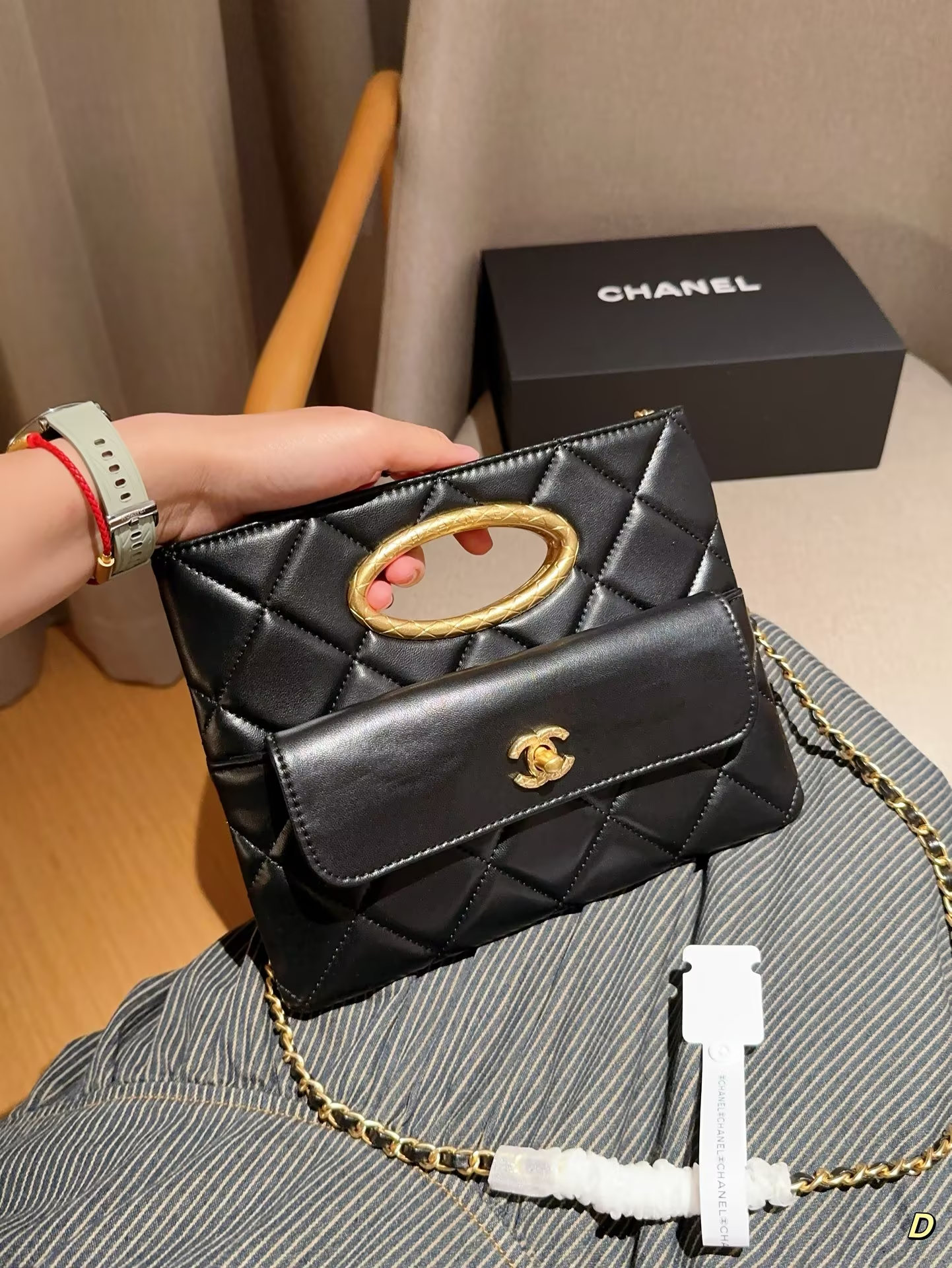 cc-new-arrivl-24b-bag-size-25-20-cm-684