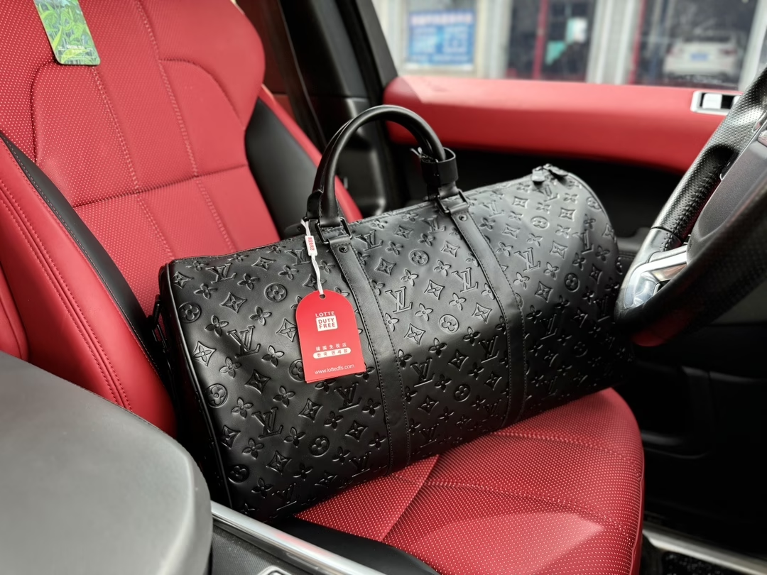 Louis M44810 keepall 50 bag size:  50*23*29 cm