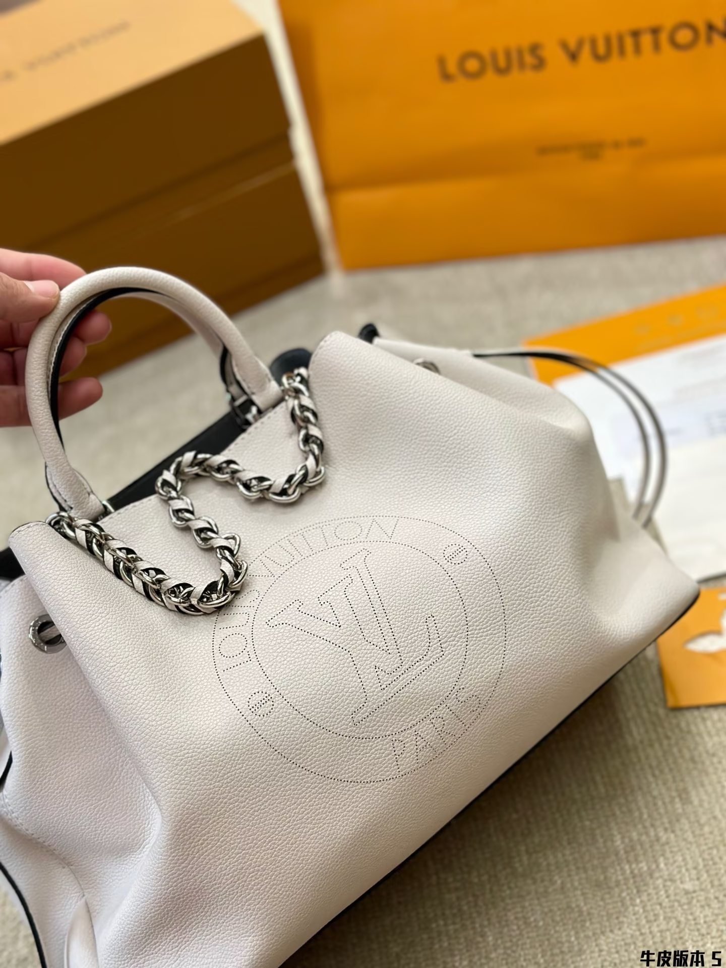 louis-new-arrival-bella-bag-size-30-24cm-8921