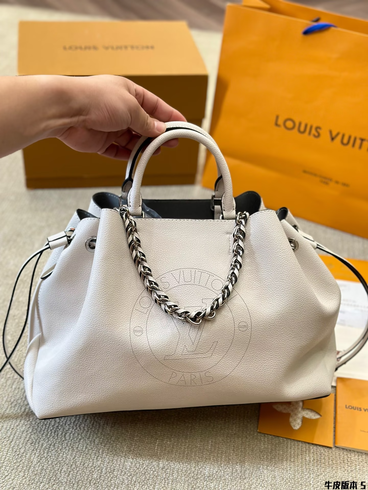 louis-new-arrival-bella-bag-size-30-24cm-8921