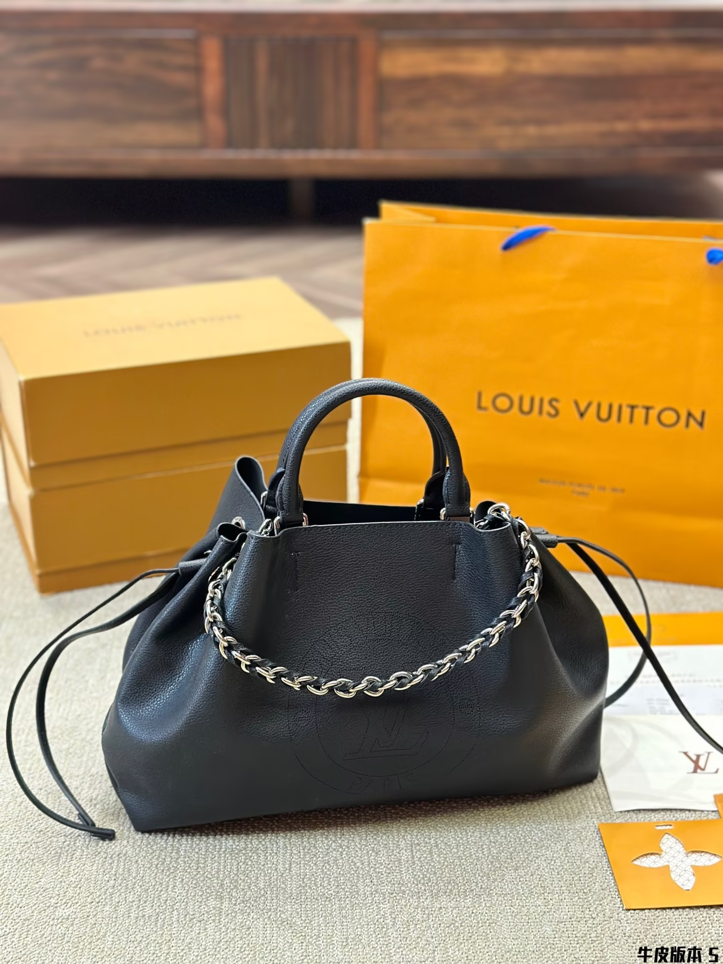 louis-new-arrival-bella-bag-size-30-24cm-8921