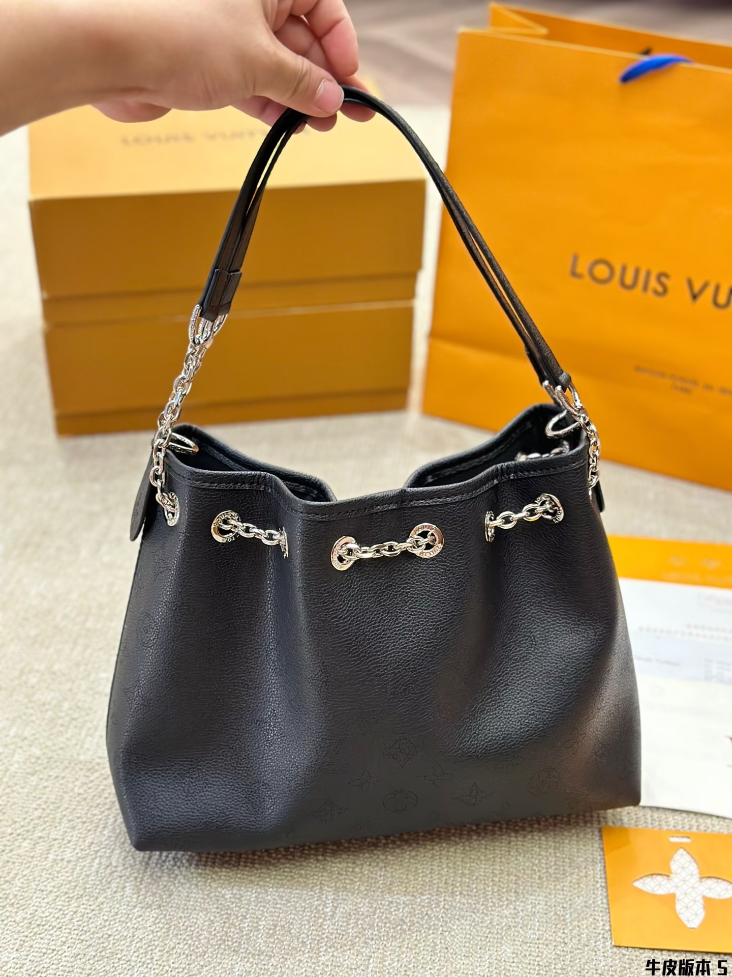 louis-new-arrival-bella-monogram-bag-size-26-23-cm-7679
