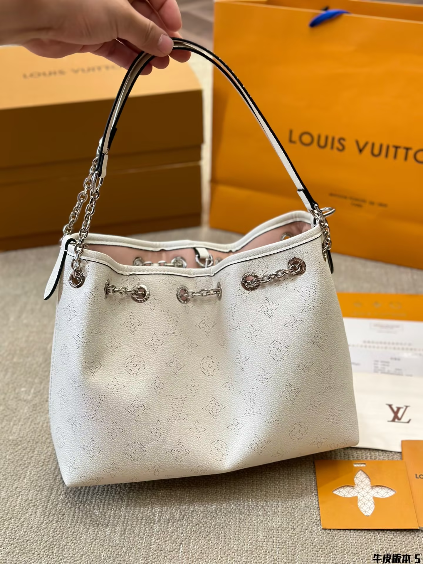 louis-new-arrival-bella-monogram-bag-size-26-23-cm-7679